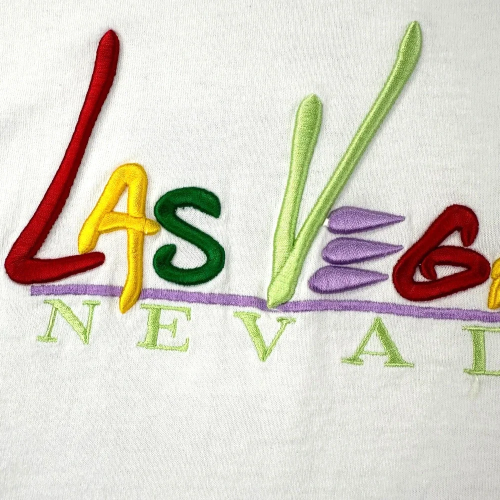AAA Alstyle Adult Vtg T-Shirt Las Vegas Y2k Lifted Font Puff Tee‎ Shirt Nevada S